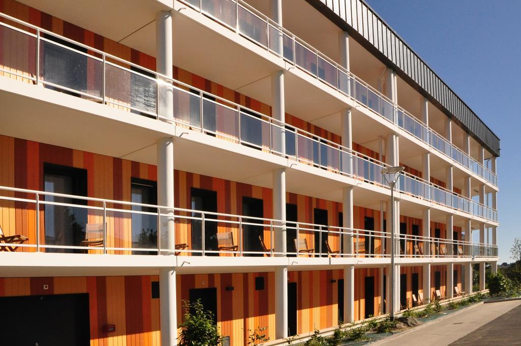 Golden Tulip Pornic Suites- Appart Hotel Exterior foto