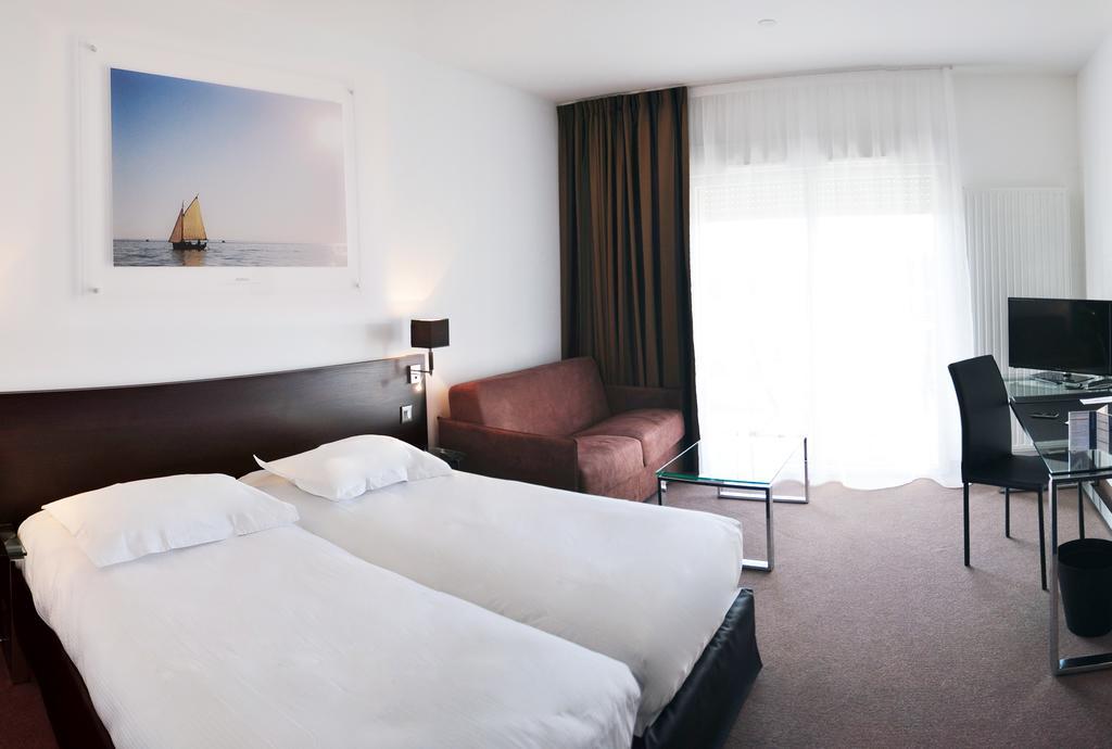Golden Tulip Pornic Suites- Appart Hotel Exterior foto