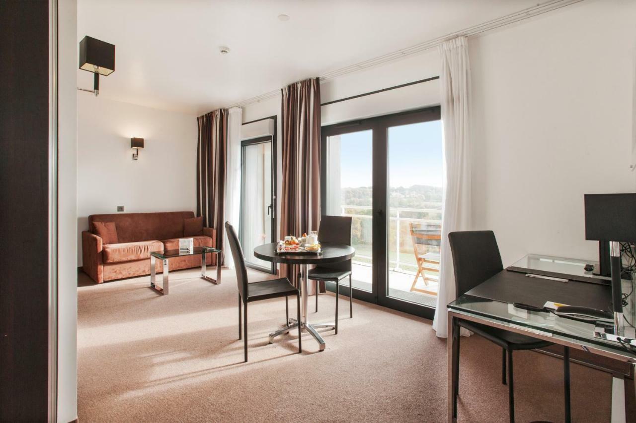 Golden Tulip Pornic Suites- Appart Hotel Exterior foto