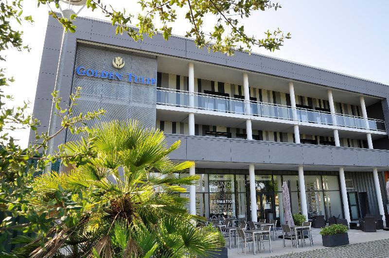 Golden Tulip Pornic Suites- Appart Hotel Exterior foto